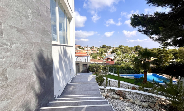 Herverkoop - 3. Halfvrijstaand huis - Los Balcones - Costa Blanca Zuid