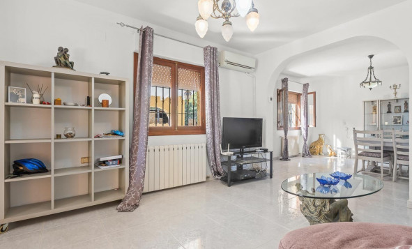 Herverkoop - 3. Halfvrijstaand huis - Villamartin - Costa Blanca Zuid