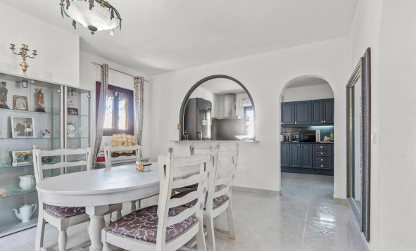 Herverkoop - 3. Halfvrijstaand huis - Villamartin - Costa Blanca Zuid