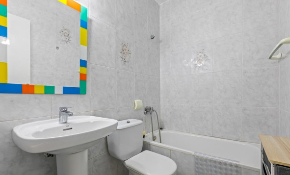 Herverkoop - 3. Halfvrijstaand huis - Villamartin - Costa Blanca Zuid