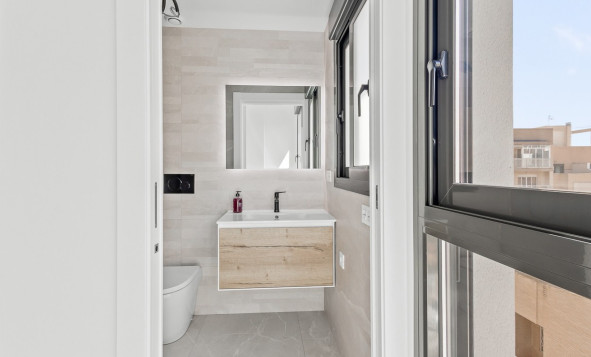 Resale - 1. Apartment / flat - Torrevieja - Costa Blanca South