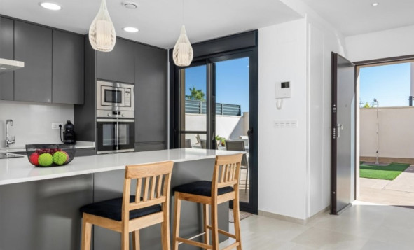 Herverkoop - 3. Halfvrijstaand huis - San Miguel de Salinas - Costa Blanca Zuid