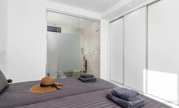 Herverkoop - 3. Halfvrijstaand huis - San Miguel de Salinas - Costa Blanca Zuid