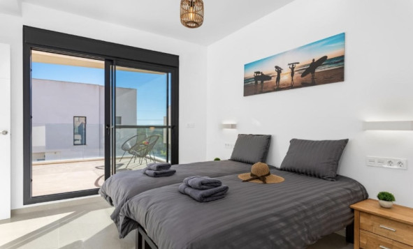 Herverkoop - 3. Halfvrijstaand huis - San Miguel de Salinas - Costa Blanca Zuid