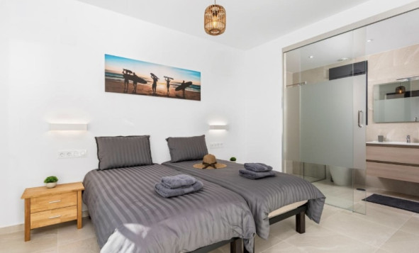 Herverkoop - 3. Halfvrijstaand huis - San Miguel de Salinas - Costa Blanca Zuid