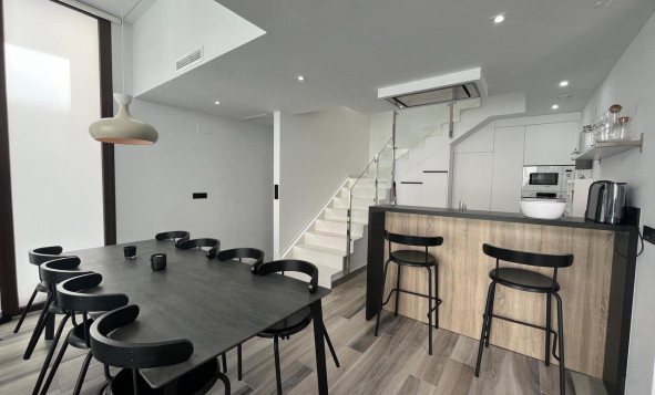 Herverkoop - 3. Halfvrijstaand huis - Los Balcones - Costa Blanca Zuid