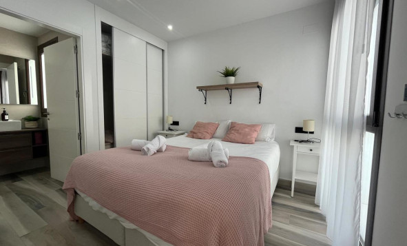 Herverkoop - 3. Halfvrijstaand huis - Los Balcones - Costa Blanca Zuid