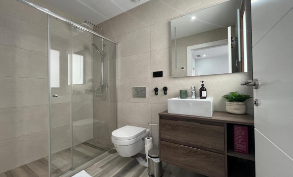 Herverkoop - 3. Halfvrijstaand huis - Los Balcones - Costa Blanca Zuid