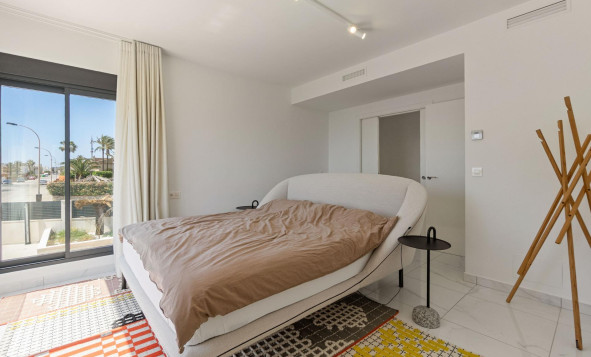 Herverkoop - 3. Halfvrijstaand huis - Torrevieja - Costa Blanca Zuid