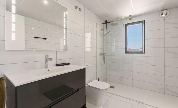 Herverkoop - 3. Halfvrijstaand huis - Torrevieja - Costa Blanca Zuid