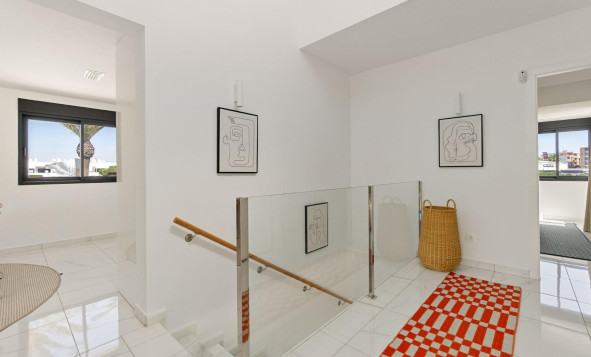 Herverkoop - 3. Halfvrijstaand huis - Torrevieja - Costa Blanca Zuid