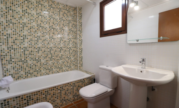 Herverkoop - 4. Halfvrijstaande villa - Algorfa - Costa Blanca Zuid