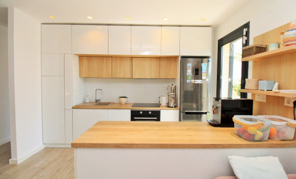 Herverkoop - 3. Halfvrijstaand huis - La Zenia - Costa Blanca Zuid