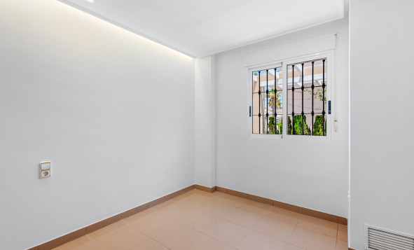 Herverkoop - 3. Halfvrijstaand huis - Torrevieja - Costa Blanca Zuid