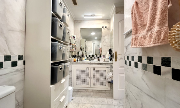 Herverkoop - 1. Appartement / flat - Villamartin - Costa Blanca Zuid