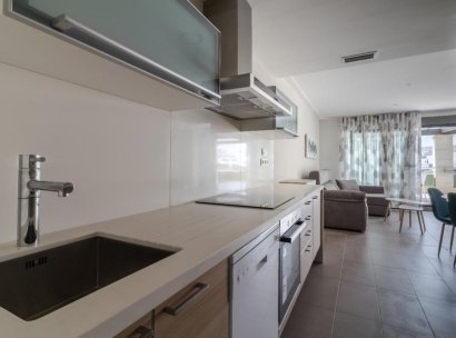 Appartement · Herverkoop - Los Arenales del Sol · Costa Blanca South · Spanje