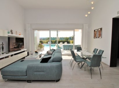 Villa · Herverkoop - Algorfa · La Finca Golf Resort · Alicante · Spanje