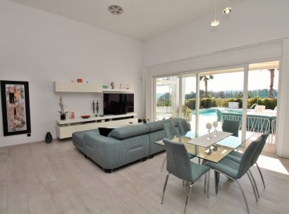 Villa · Herverkoop - Algorfa · La Finca Golf Resort · Alicante · Spanje