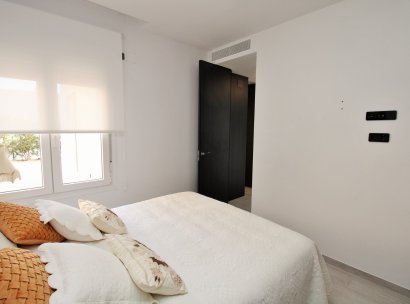 Villa · Herverkoop - Algorfa · La Finca Golf Resort · Alicante · Spanje