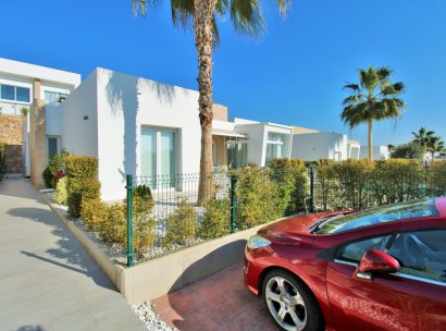 Villa · Herverkoop - Algorfa · La Finca Golf Resort · Alicante · Spanje