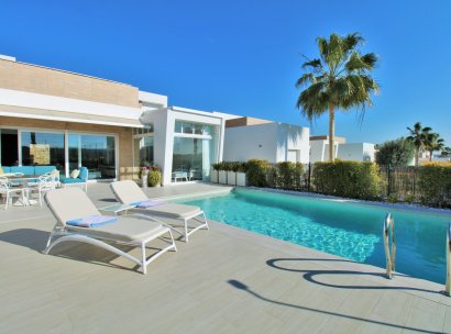 Villa · Herverkoop - Algorfa · La Finca Golf Resort · Alicante · Spanje