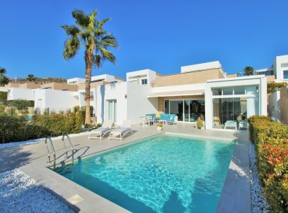Villa · Herverkoop - Algorfa · La Finca Golf Resort · Alicante · Spanje