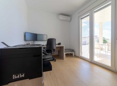 Vrijstaande villa · Herverkoop - Torreta Florida · Alicante · Spanje