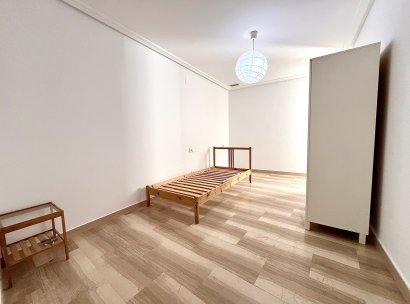 Appartement · Herverkoop - Santa Pola · Alicante · Spanje