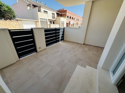 Villa · Nybyggnation - Pilar de la Horadada · Alicante · Spanien