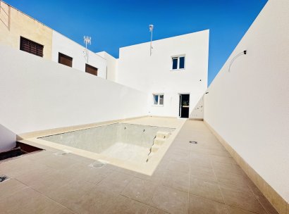 Villa · Nybyggnation - Pilar de la Horadada · Alicante · Spanien