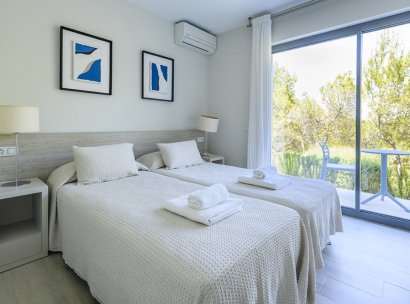 Villa · Herverkoop - Las Colinas Golf Resort · Alicante · Spanje