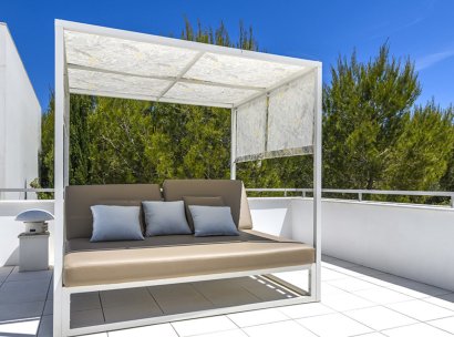 Villa · Herverkoop - Las Colinas Golf Resort · Alicante · Spanje