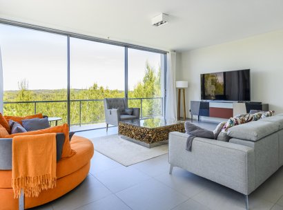 Villa · Herverkoop - Las Colinas Golf Resort · Alicante · Spanje