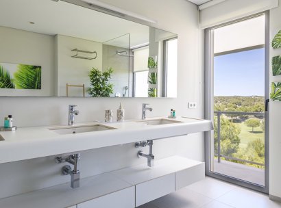Villa · Herverkoop - Las Colinas Golf Resort · Alicante · Spanje