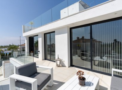 Villa · Herverkoop - La Marina · Alicante · Spanje