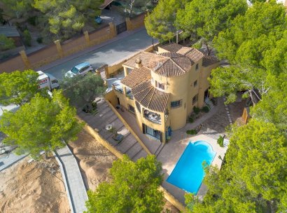 Villa · Wiederverkauf - Villamartin · Res. Las Filipinas · Alicante · Spanien