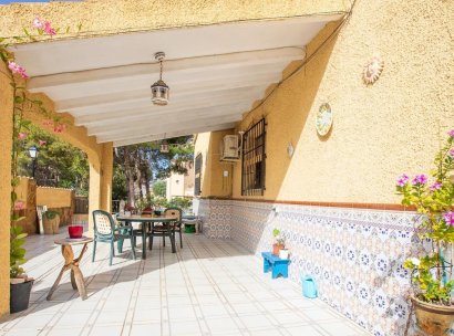 Villa · Wiederverkauf - Villamartin · Res. Las Filipinas · Alicante · Spanien
