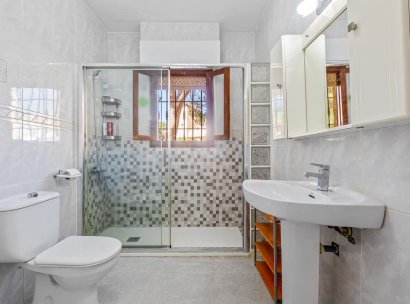 Villa · Wiederverkauf - Villamartin · Res. Las Filipinas · Alicante · Spanien