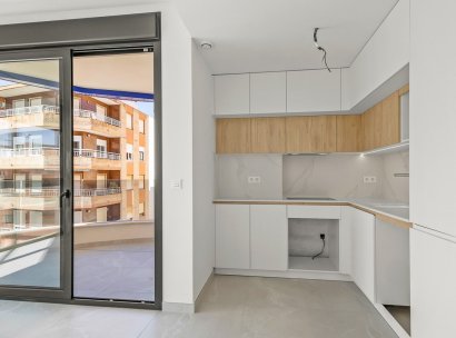 Appartement · Herverkoop - Torrevieja · Playa del Cura · Alicante · Spanje
