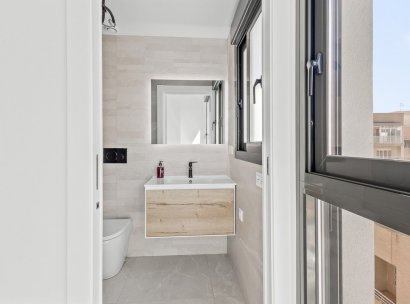 Appartement · Herverkoop - Torrevieja · Playa del Cura · Alicante · Spanje