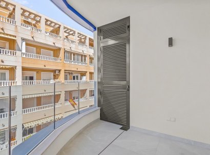 Appartement · Herverkoop - Torrevieja · Playa del Cura · Alicante · Spanje