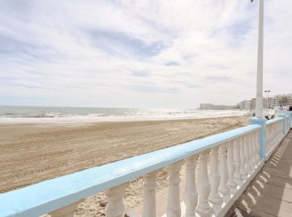 Appartement · Herverkoop - Torrevieja · Playa de los Locos · Alicante · Spanje