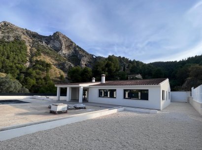 Villa · Neue Gebäude - Penáguila · El Olivar · Alicante · Spanien
