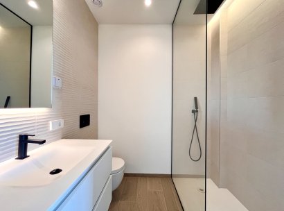 Appartement · Herverkoop - Las Colinas Golf Resort · Alicante · Spanje