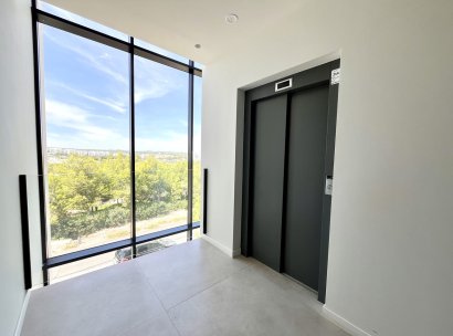 Appartement · Herverkoop - Las Colinas Golf Resort · Alicante · Spanje