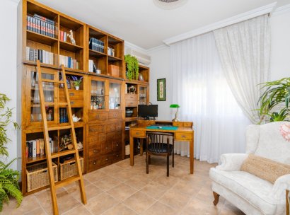 Villa · Reventa - San Vicente del Raspeig · Alicante · España