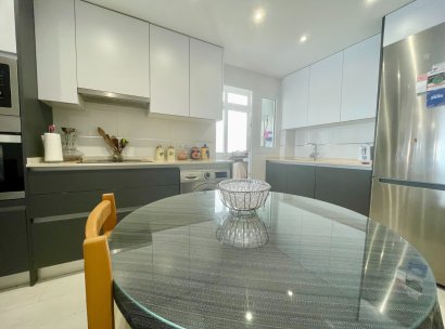 Appartement · Herverkoop - Torrevieja · Playa del Cura · Alicante · Spanje