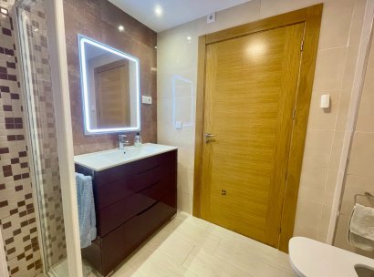 Appartement · Herverkoop - Torrevieja · Playa del Cura · Alicante · Spanje