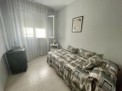 Appartement · Herverkoop - Torrevieja · Playa del Cura · Alicante · Spanje