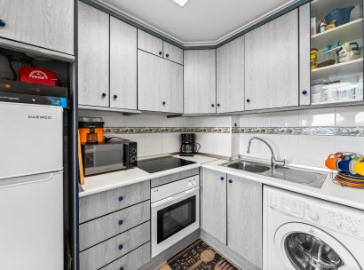 Appartement · Herverkoop - Torrevieja · La Mata · Alicante · Spanje